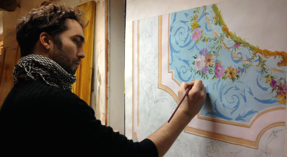 Pierre Vuillot a l'atelier décor floral peint main